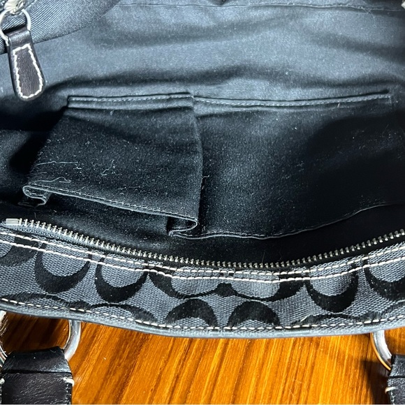 Coach Signature Soho Satchel Black Jacquard and Leather Vintage Great Condition - Picture 12 of 13